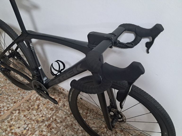Used Trek Domane SRAM Force eTap AXS 2023 Road & Gravel, Nero — image 12 of 14