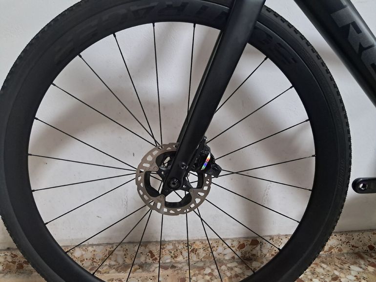 Used Trek Domane SRAM Force eTap AXS 2023 Road & Gravel, Nero — image 4 of 14