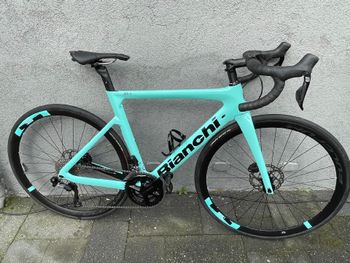 Used Bianchi Aria - 105 Di2 2022 2022 Road & Gravel, Green — image 2 of 4