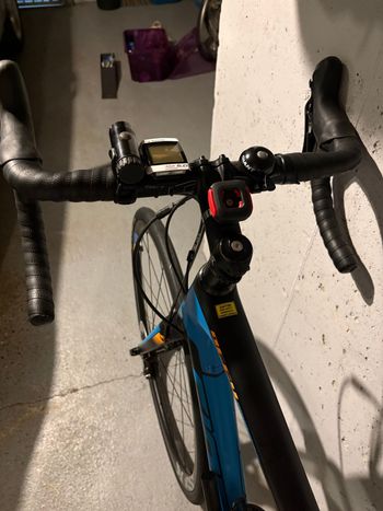 Used Giant Defy Advanced Pro 1 2017 2017 Road & Gravel — image 2 of 13