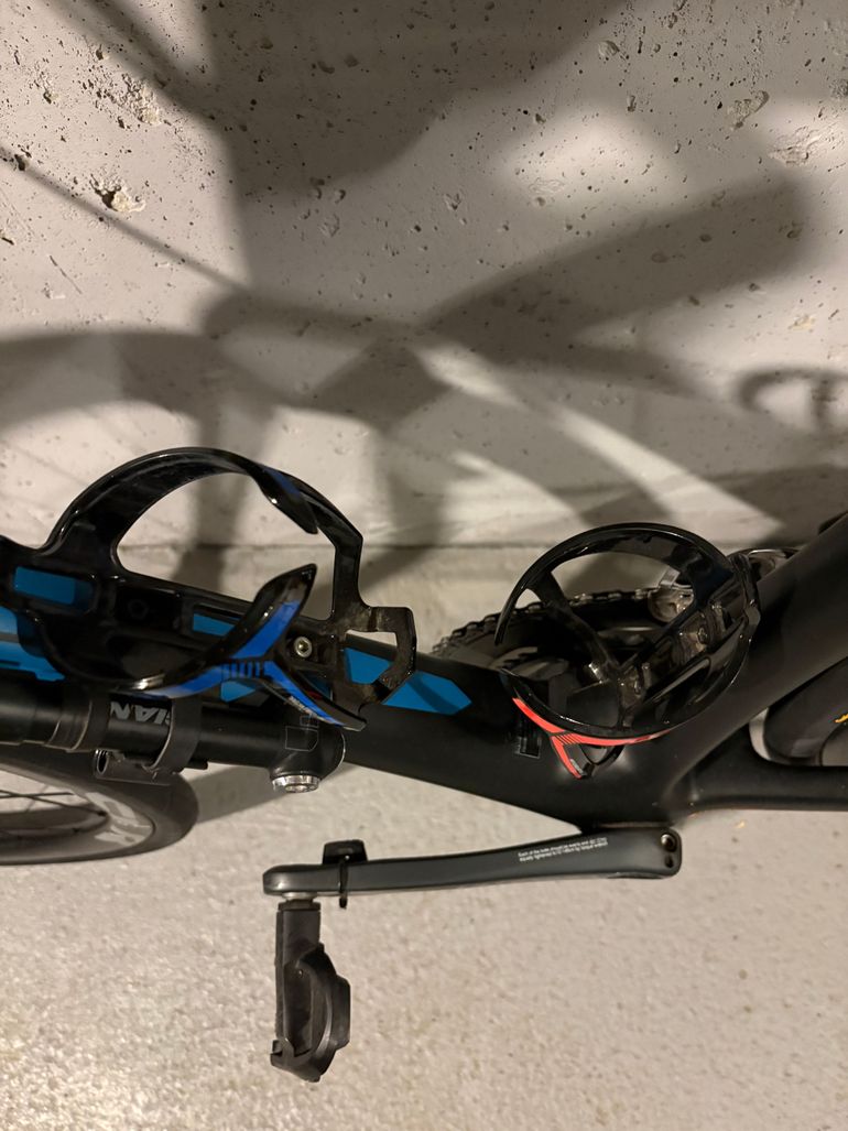 Used Giant Defy Advanced Pro 1 2017 2017 Road & Gravel — image 6 of 13