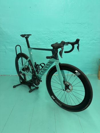 Used Canyon Aeroad CF SLX 8 Di2 2024 2024 Road & Gravel, Green — image 4 of 7