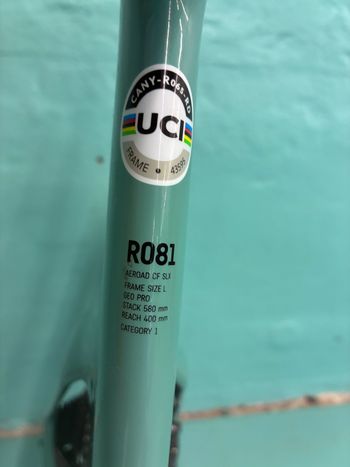 Used Canyon Aeroad CF SLX 8 Di2 2024 2024 Road & Gravel, Green — image 3 of 7