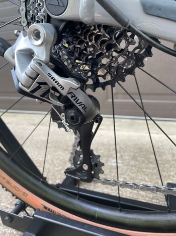 Used Canyon Grizl 7 Suspension 1by 2023 2023 Road & Gravel, Light Gray — image 8 of 15