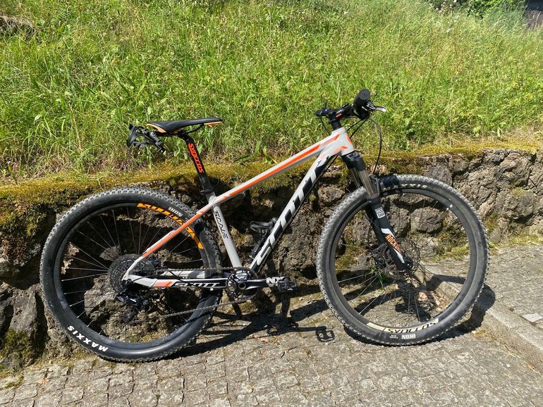 Used Scott 765 2019 Mountainbike, Hellgrau — image 1 of 4