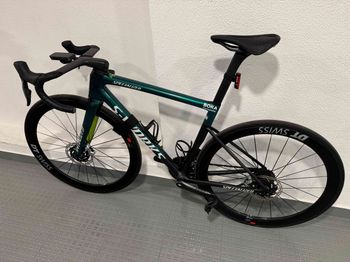 Used Specialized S-Works Tarmac SL8 - SRAM Red eTap AXS 2024 2024 Road & Gravel, Green — image 2 of 15