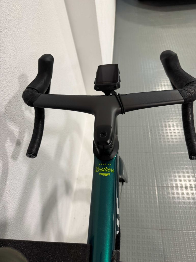 Used Specialized S-Works Tarmac SL8 - SRAM Red eTap AXS 2024 2024 Road & Gravel, Green — image 8 of 15
