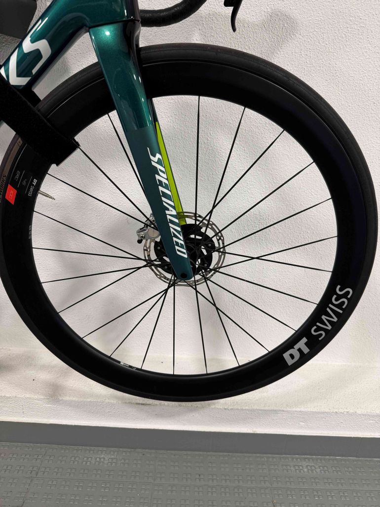 Used Specialized S-Works Tarmac SL8 - SRAM Red eTap AXS 2024 2024 Road & Gravel, Green — image 5 of 15