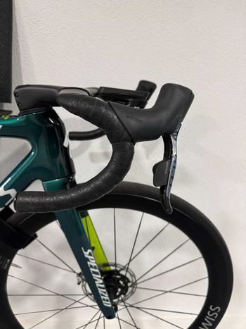 Used Specialized S-Works Tarmac SL8 - SRAM Red eTap AXS 2024 2024 Road & Gravel, Green — image 6 of 15