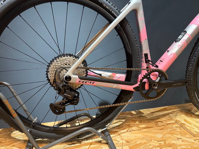 Used Scott Addict Gravel 30 2026 Road & Gravel, Light Gray — image 4 of 7