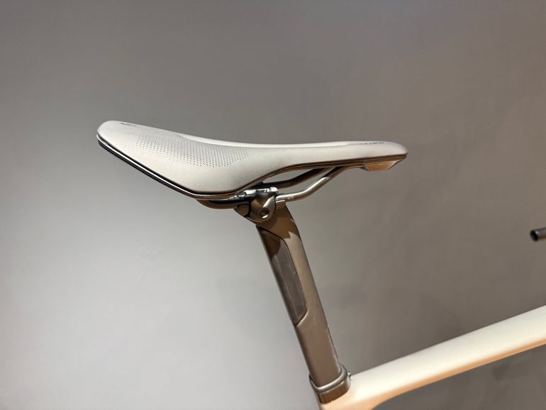 Used Scott Addict Gravel 30 2026 Road & Gravel, Light Gray — image 5 of 7