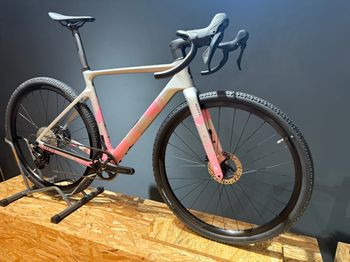 Used Scott Addict Gravel 30 2026 Road & Gravel, Light Gray — image 3 of 7