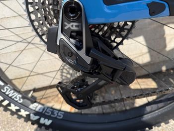 Used Pivot SHUTTLE AM Pro X0 Eagle Transmission 2024 2024 Mountainbike, Blue, 29 — image 4 of 15