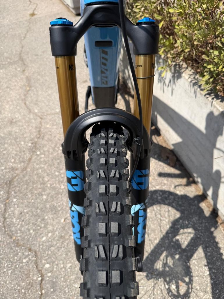 Used Pivot SHUTTLE AM Pro X0 Eagle Transmission 2024 2024 Mountainbike, Blue, 29 — image 9 of 15