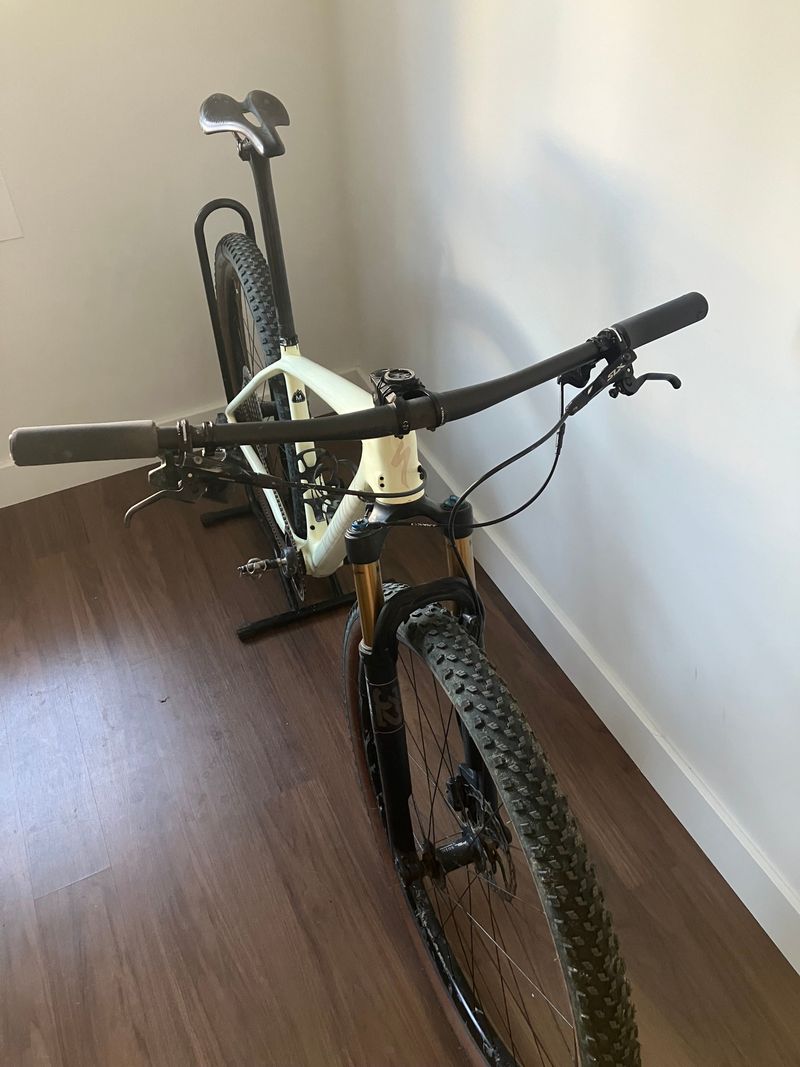Tweedehands Specialized Epic Hardtail Pro 2021 2021 Mountainbike — afbeelding 1 van 4