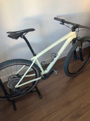 Used Specialized Epic Hardtail Pro 2021 2021 Mountainbike, Bianco — image 2 of 4