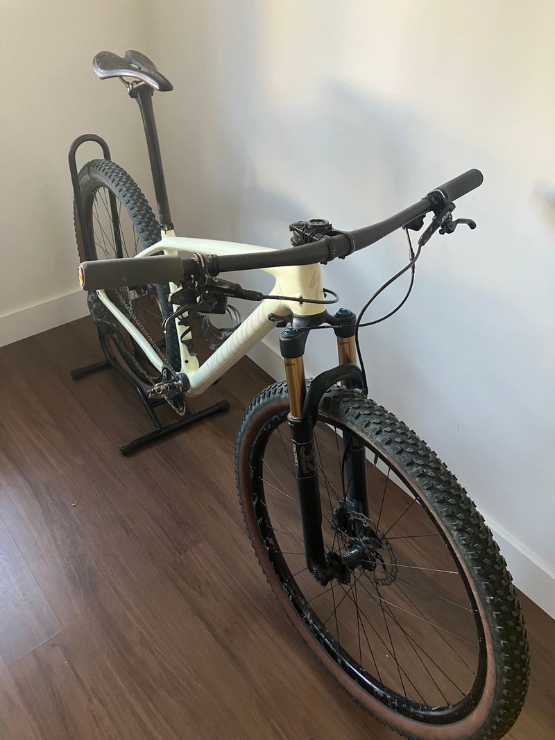 Tweedehands Specialized Epic Hardtail Pro 2021 2021 Mountainbike — afbeelding 3 van 4