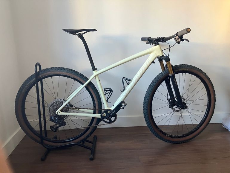 Used Specialized Epic Hardtail Pro 2021 2021 Mountainbike, Bianco — image 4 of 4