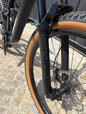 Used Trek FUEL EXe 9.8 GX AXS T-Type 2025 2025 Mountainbike, Black, 29 — image 4 of 12
