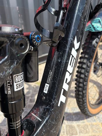 Used Trek FUEL EXe 9.8 GX AXS T-Type 2025 2025 Mountainbike, Black, 29 — image 11 of 12