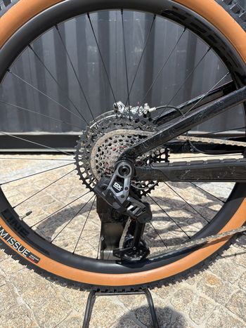 Used Trek FUEL EXe 9.8 GX AXS T-Type 2025 2025 Mountainbike, Black, 29 — image 2 of 12