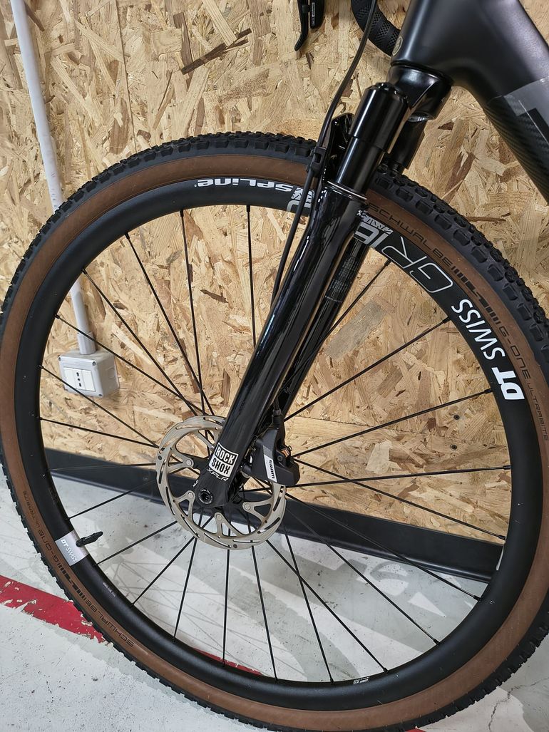Used Focus ATLAS 8.8 APEX 2025 2025 Road & Gravel, Nero — image 6 of 11