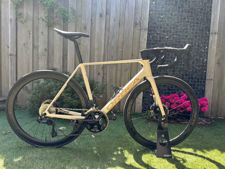 Used Orbea Orbea Orca M20i Shimano 105 Di2 2024 Road & Gravel, White — image 1 of 7