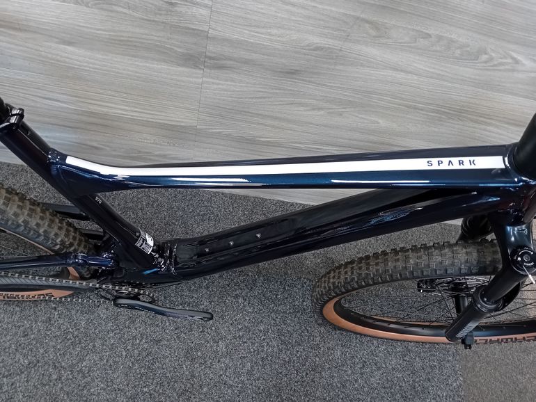 Used Scott Spark 970 2023 2023 Mountainbike, Blue, 29 — image 4 of 5