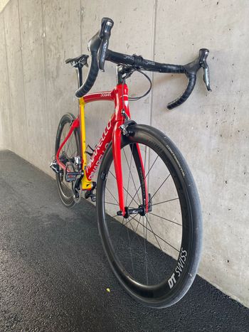 Used Pinarello Dogma F8 Xlight Dura-Ace Di2 Bike 2019 2019 Road & Gravel, Red — image 4 of 4