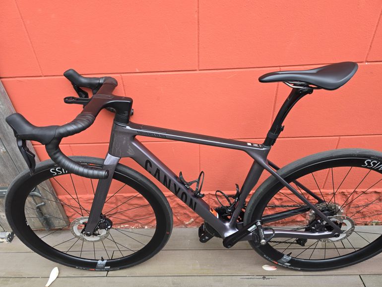 Used Canyon Endurace CF SLX 8 Di2 2026 2026 Road & Gravel, Purple — image 5 of 12