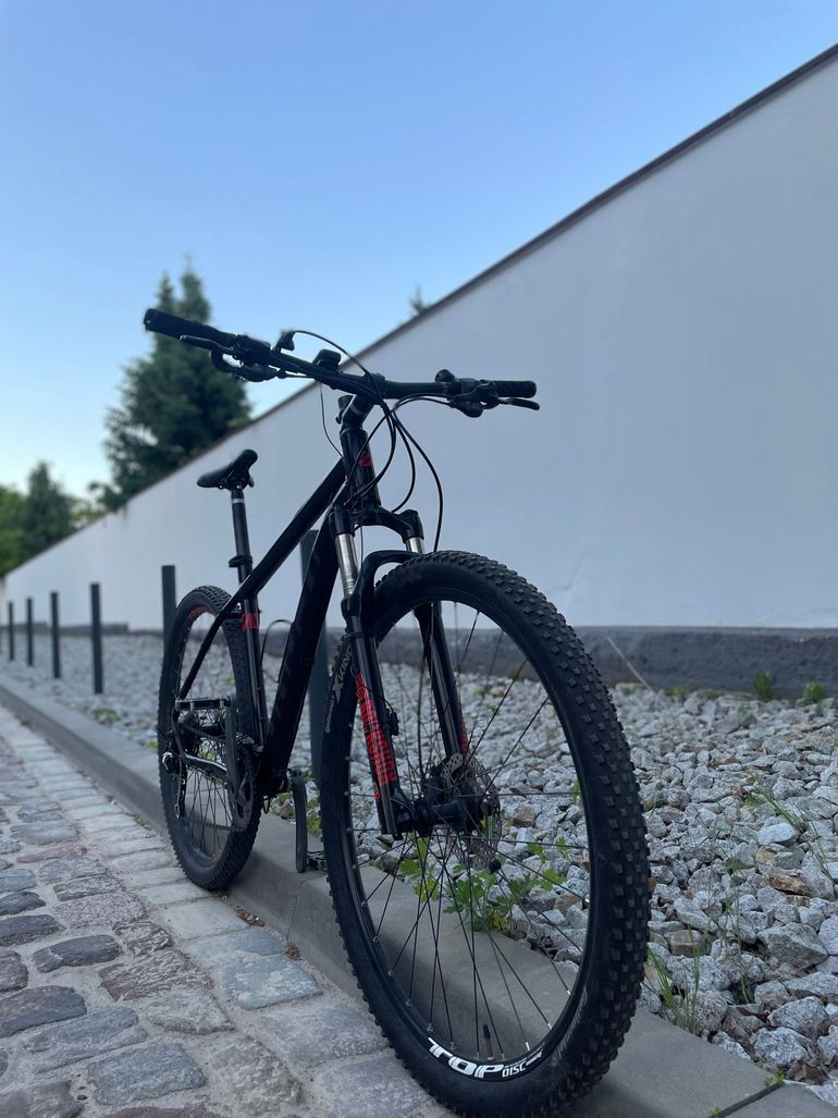 Used Ghost Kato Shimano Deore XT 2019 Mountainbike, Black — image 3 of 10