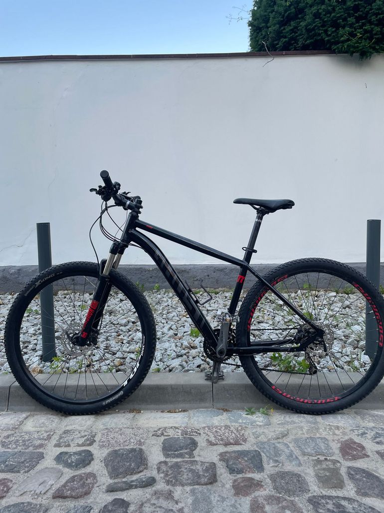 Used Ghost Kato Shimano Deore XT 2019 Mountainbike, Black — image 2 of 10