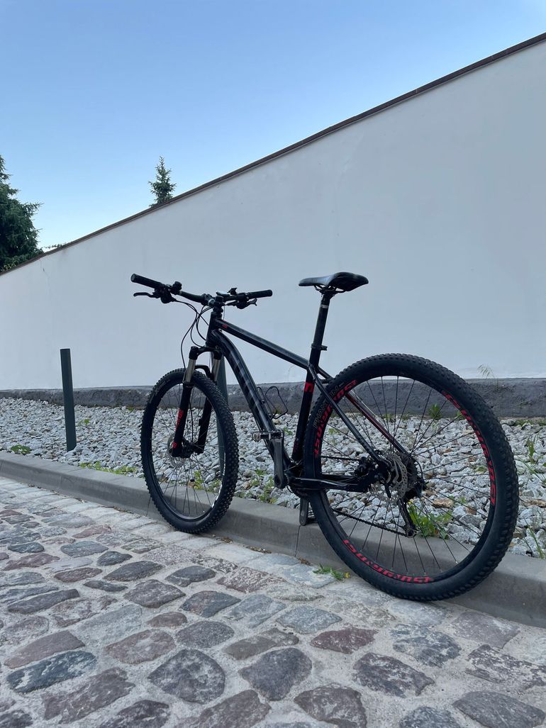 Used Ghost Kato Shimano Deore XT 2019 Mountainbike, Black — image 8 of 10
