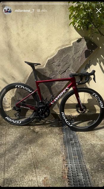 Used Specialized S-Works Tarmac SL8 - Shimano Dura-Ace Di2 2024 2024 Road & Gravel — image 2 of 3