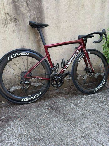 Used Specialized S-Works Tarmac SL8 - Shimano Dura-Ace Di2 2024 2024 Road & Gravel, Red — image 5 of 10
