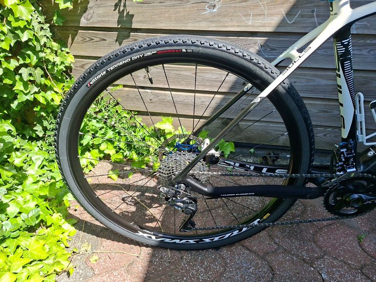 Used BULLS Black Adder Shimano Deore XT 2016 Mountainbike, White — image 3 of 20