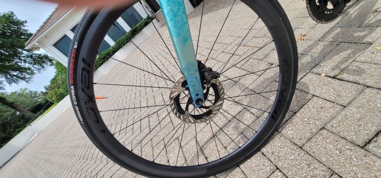 Used Specialized S-Works Roubaix SL8 - Shimano Dura-Ace Di2 2025 2025 Road & Gravel, Green — image 5 of 7