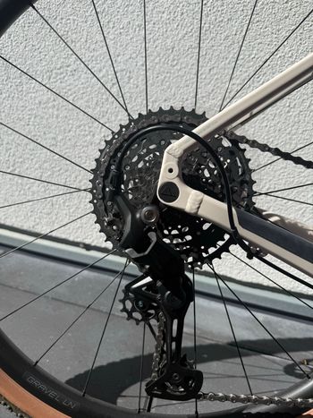 Used Canyon Grizl 5 2025 2025 Road & Gravel — image 4 of 8