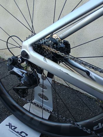 Used Canyon Aeroad CF SL Disc 8.0 Di2 2020 2020 Road & Gravel, Gris claro — image 2 of 7