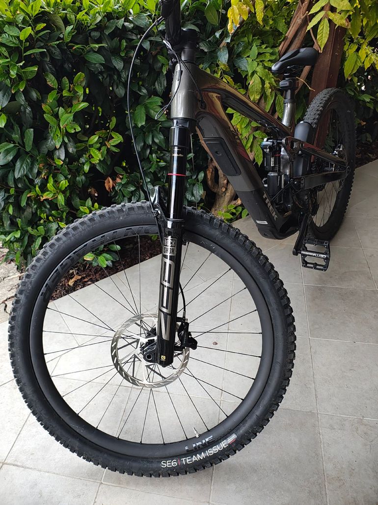 Used Trek Slash+ 9.9 X0 AXS T-Type 2025 2025 Mountainbike, Black, 27.5, 29 — image 2 of 5