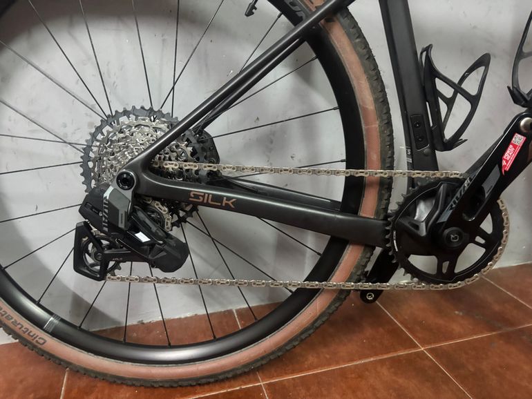 Used Megamo Megamo Silk 04 SRAM Rival AXS 13v 2026 Road & Gravel, Light Gray — image 5 of 17
