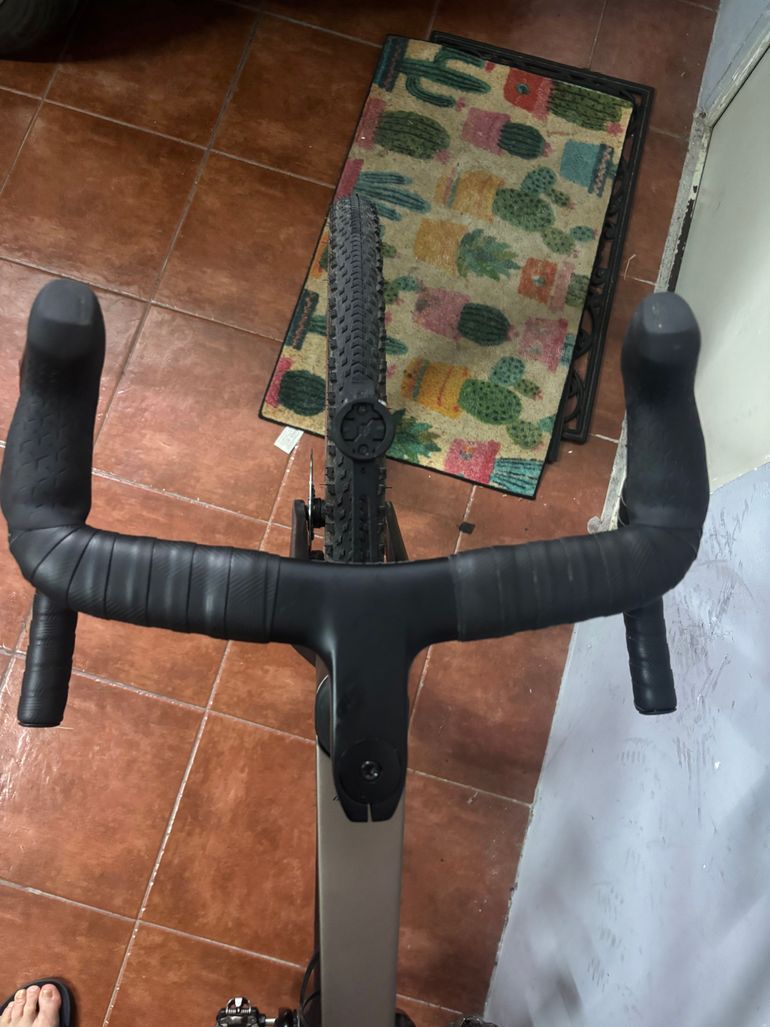 Used Megamo Megamo Silk 04 SRAM Rival AXS 13v 2026 Road & Gravel, Light Gray — image 3 of 17