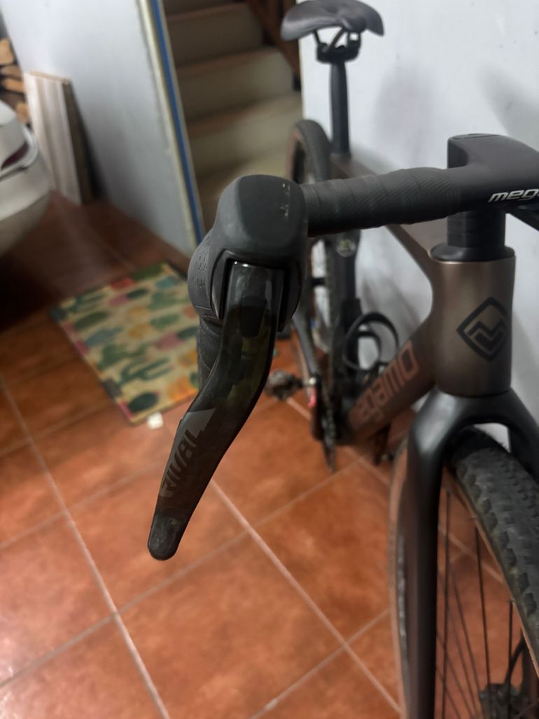 Used Megamo Megamo Silk 04 SRAM Rival AXS 13v 2026 Road & Gravel, Light Gray — image 9 of 17