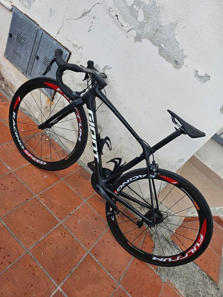 Used Giant TCR Advanced Pro 0 2020 2020 Road & Gravel, Nero — image 1 of 9