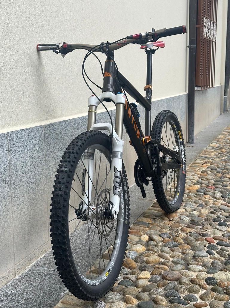 Used Canyon 8.0 2011 Mountainbike, Black — image 2 of 8