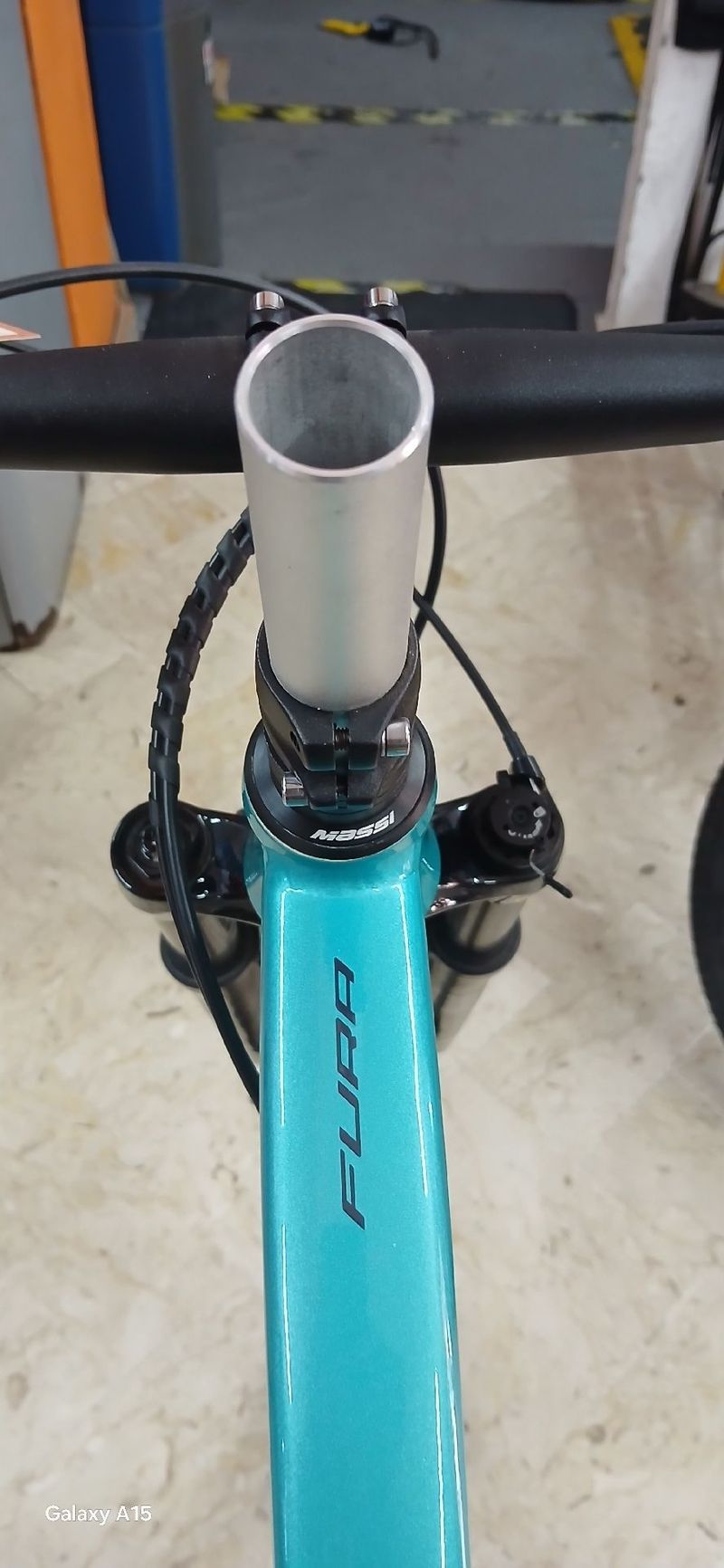Used Massi Fura Shimano Deore 2025 Mountainbike, Green — image 7 of 9