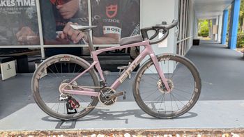 Used BMC Roadmachine 01 ONE 2024 2024 Road & Gravel