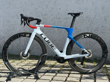 Used CUBE LITENING AERO C:68X RACE 2023 2023 Road & Gravel, Bianco — image 2 of 9