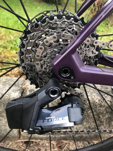 Used BMC Roadmachine 01 FOUR 2022 2022 Road & Gravel, Purple — image 5 of 6
