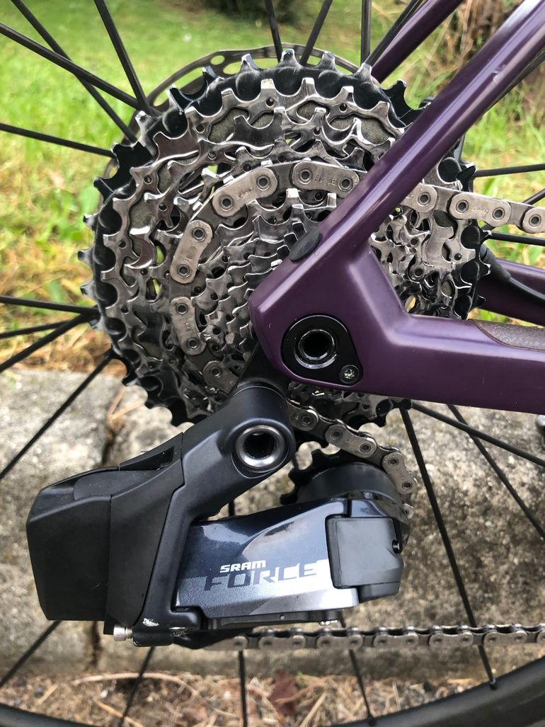 Used BMC Roadmachine 01 FOUR 2022 2022 Road & Gravel, Viola — image 5 of 6